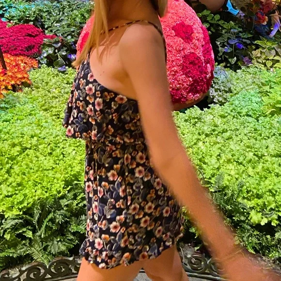 Tjmaxx Floral Romper, worn once - Picture 5 of 5